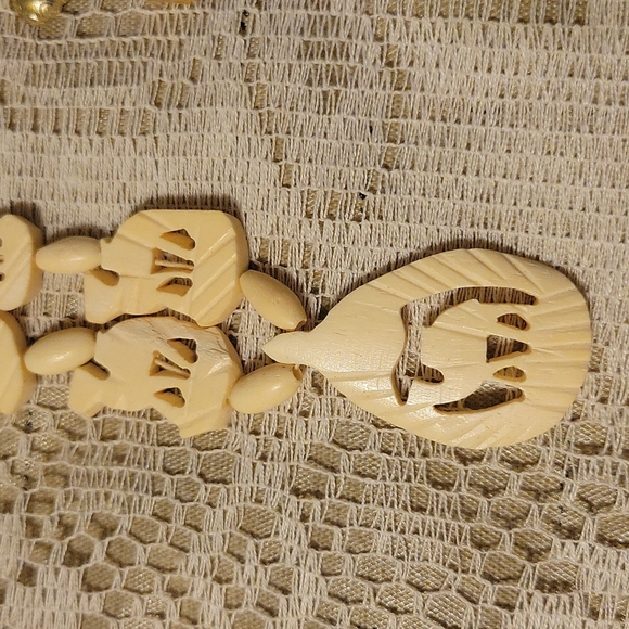 Three Vintage Necklaces plus Bonus - Picture 2 of 12